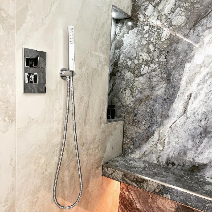 Suite with Spa Bath